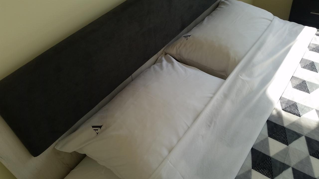 Alux Apartment Belgrado Esterno foto