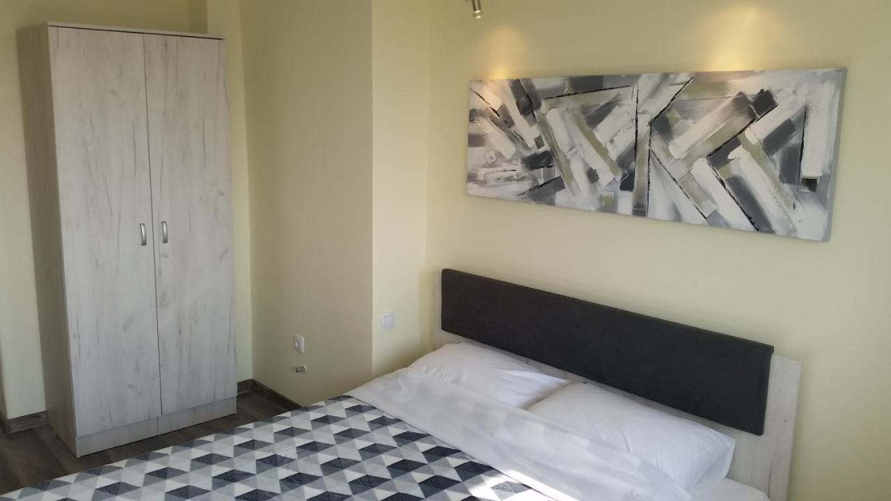 Alux Apartment Belgrado Esterno foto
