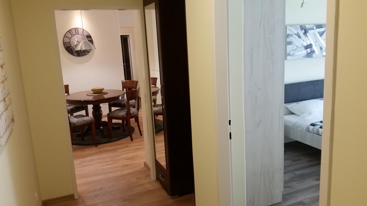 Alux Apartment Belgrado Esterno foto