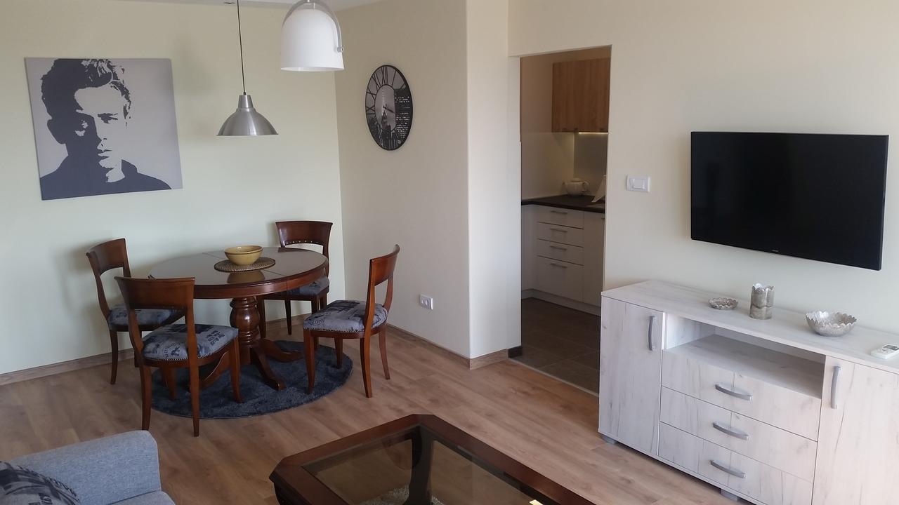 Alux Apartment Belgrado Esterno foto