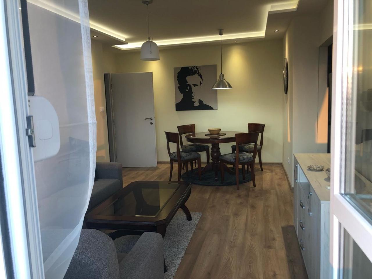 Alux Apartment Belgrado Esterno foto
